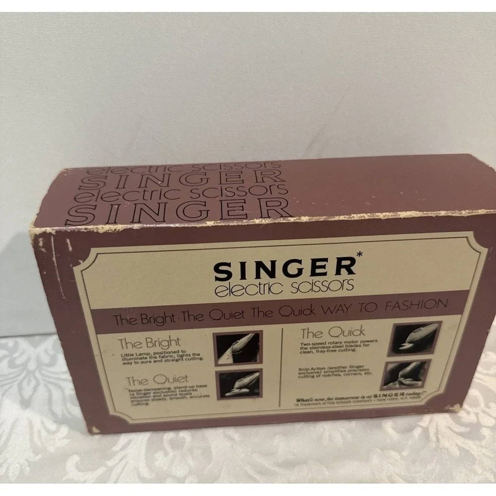 Vintage Singer Cutting Electric Scissors With Original Case and Cardboard Sleeve